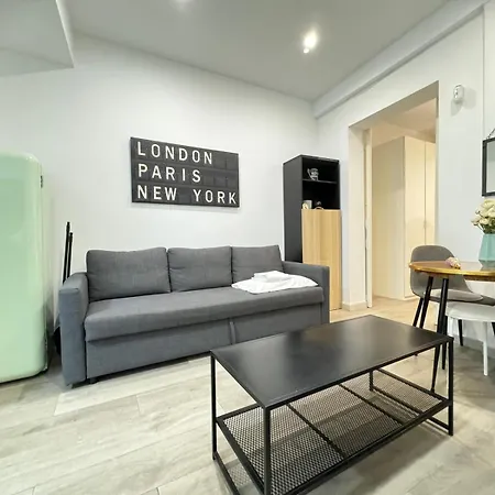 Appartement Dianthus House à Madrid Extérieur photo